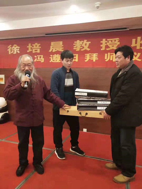 画界名师收高徒:青年花鸟画家冯遵阳拜师仪式在南京举行