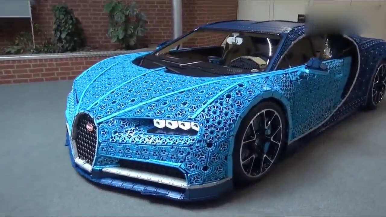 布加迪凯龙，跑车的速度标杆，看到用积木搭出来的跑车更惊艳