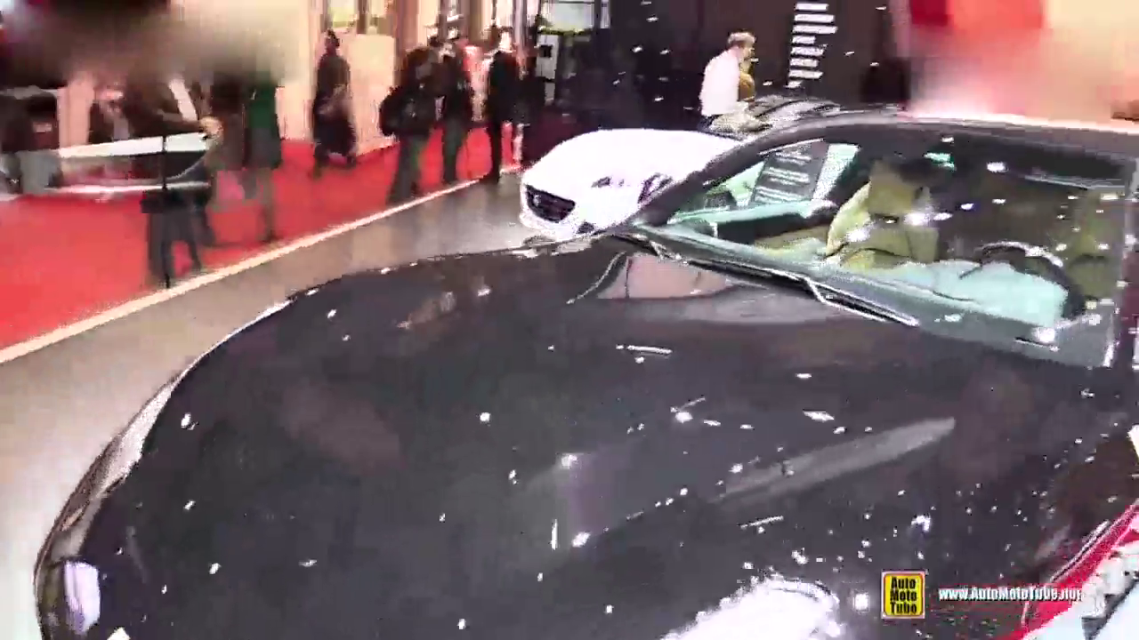 猎装车范儿 车展拍法拉利GTC4Lusso