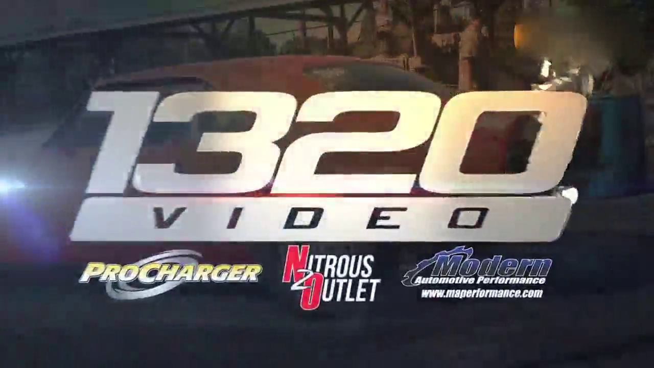 这样一位13岁男孩成为了跑车中的老司机 令人佩服