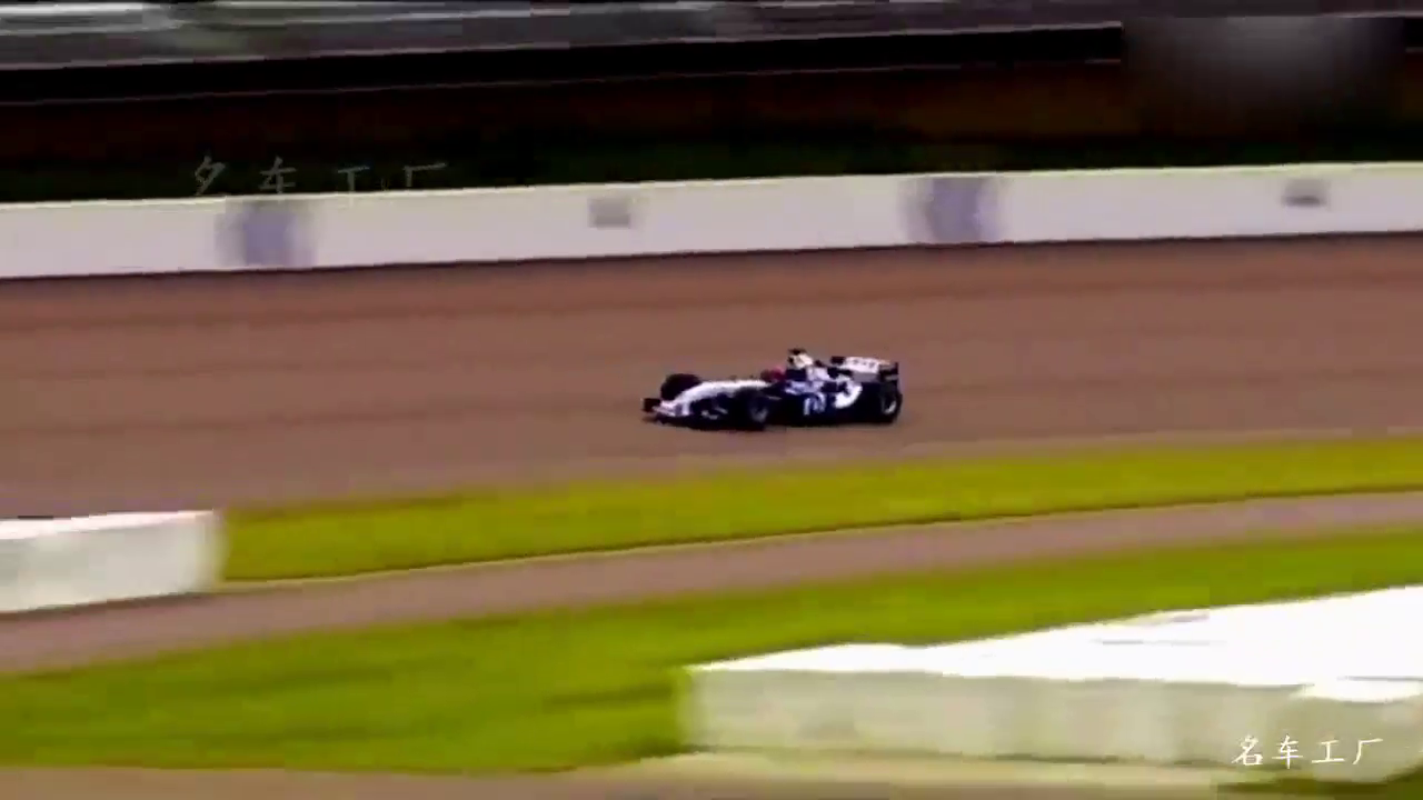 跑车和赛车差距有多大？F1赛车PK宝马M5，看完你就知道