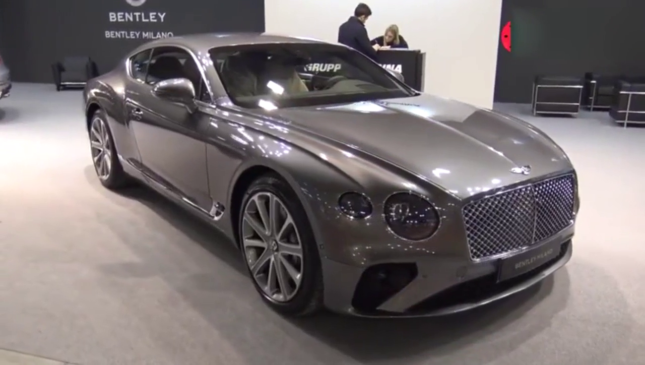 跑车终于到店，看到红绳系的车把手后我立马蒙圈