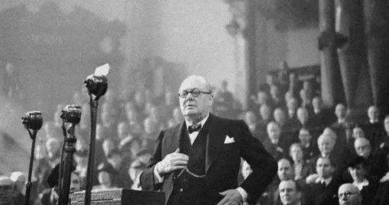 丘吉尔广播演讲:二战最鼓舞人心讲话,号召全世