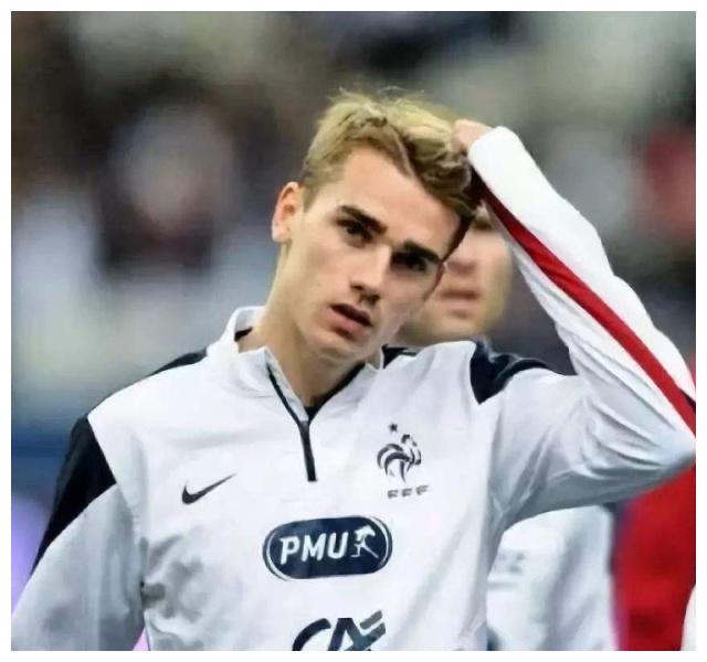 欧冠出局+争冠无望,28岁法国巨星与巴萨的距离