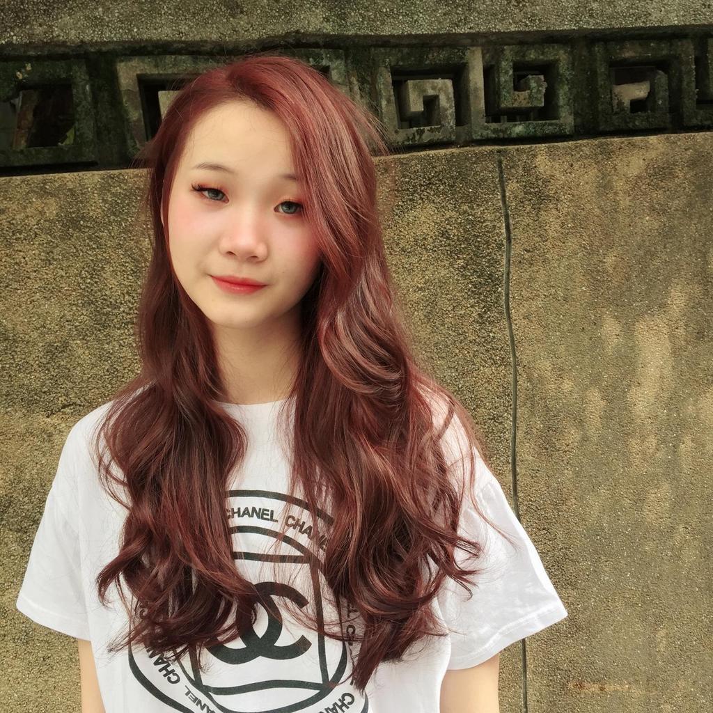 甜美系小姐姐发型,卷发也减龄,又有气质