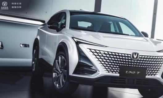 1.5T有180马力，轴距2710毫米，长安引力实车现身街头