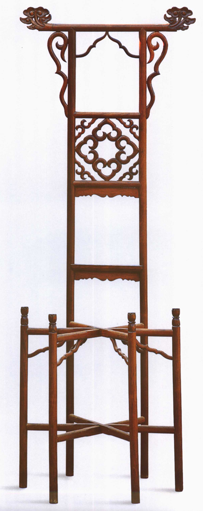 魏璎珞云肩纹饰 明式家具中也有 赏《明式家具珍赏》中的四簇云纹