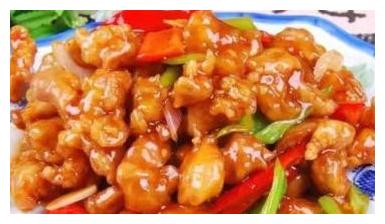 此菜酸甜可口,外酥里嫩,一口接一口滑进嘴里,小朋友馋到舔盘!