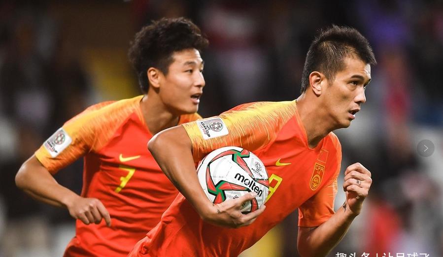 亚洲杯国足1-2逆转泰国队,为什么肖智进球后要