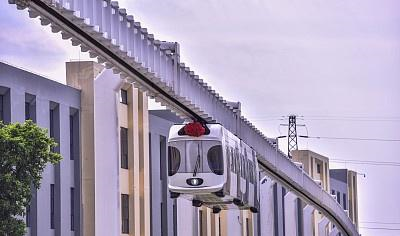 中国新能源空铁老外第一次见到,比地铁节省2