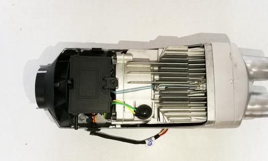 货车柴暖积碳清理方法，司机师傅自己就可以解决。网友：学会了