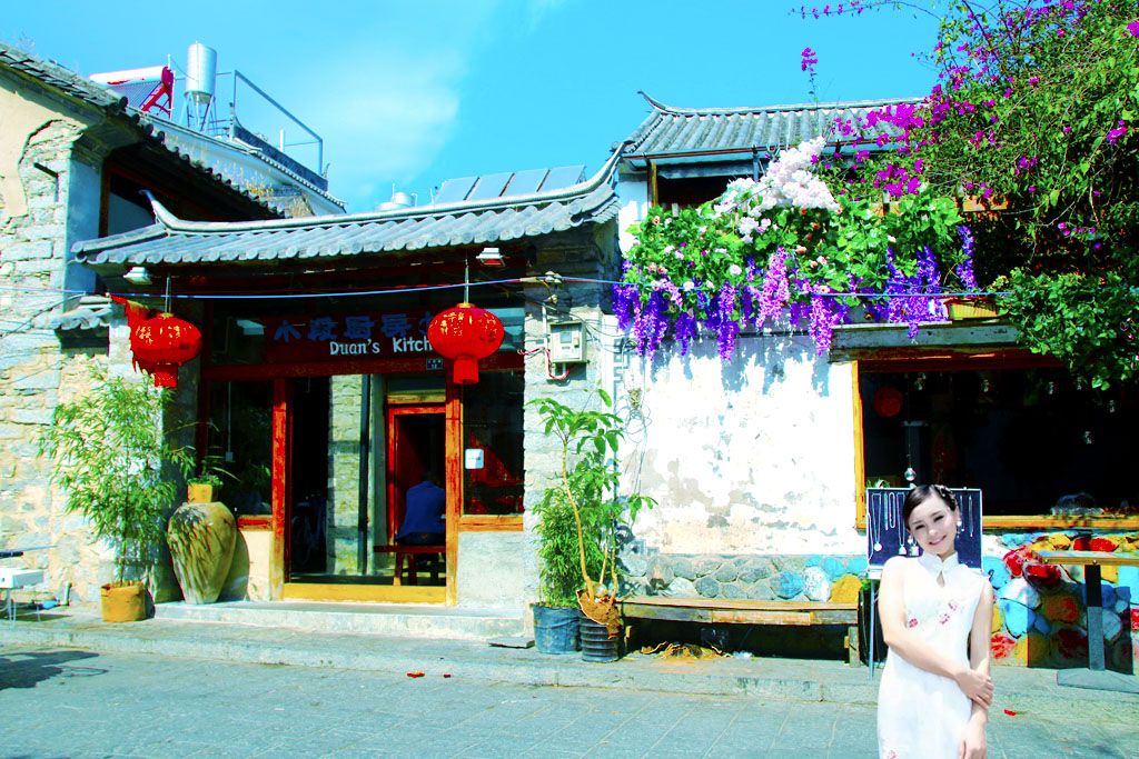 姚青春老家云南是个旅游的好地方，大自然风光山水风景美极了