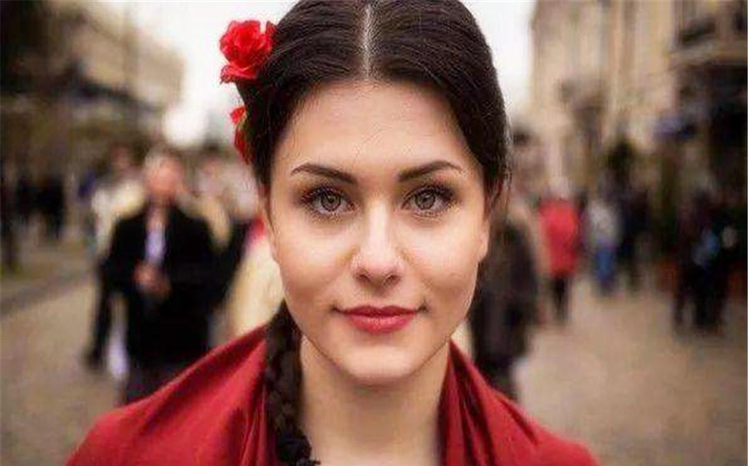 中国最穷的邻居,面积小美女却如云,当地人声称自己是中国后代