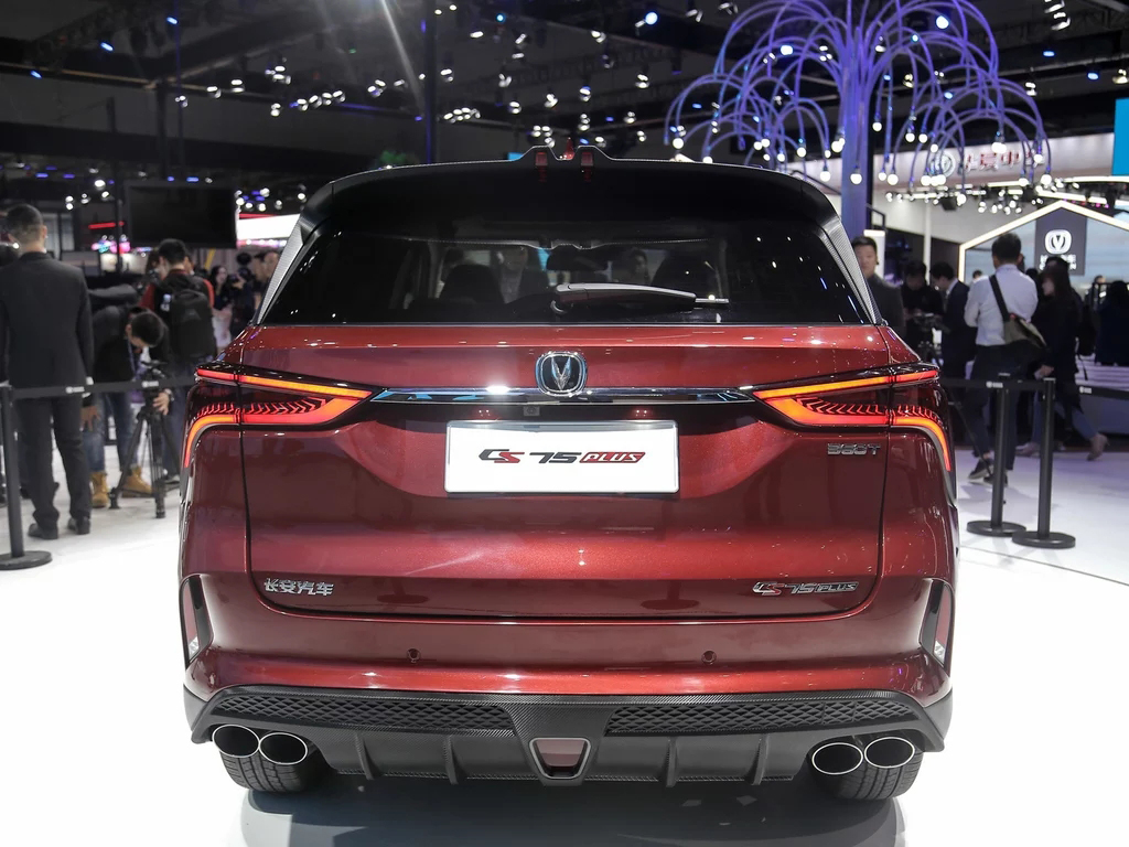 ����CS75PLUS�������У�����2.0T+����8AT��Ŀ����������H6