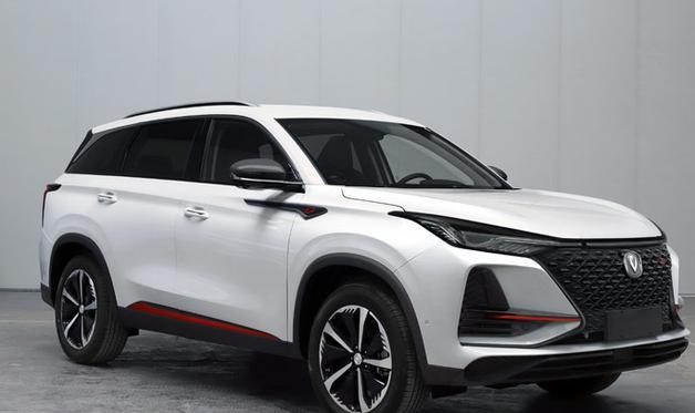 2019款长安CS75Plus实车亮相,蓝鲸2.0T+8AT,哈弗H6有压力了!