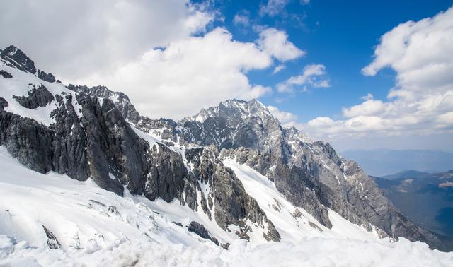 玉龙雪山简介及风景 de41-hqnkyps4468644.jpg