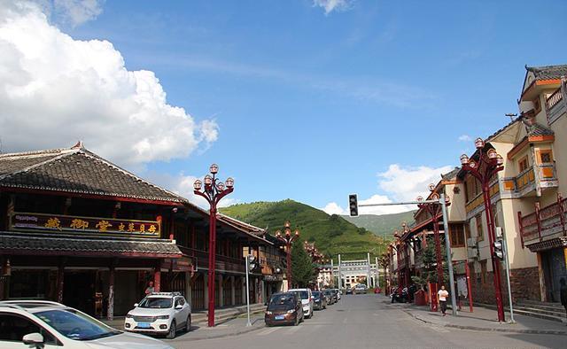 川主寺不是一座寺庙而是一座小镇红军长征纪念碑碑园