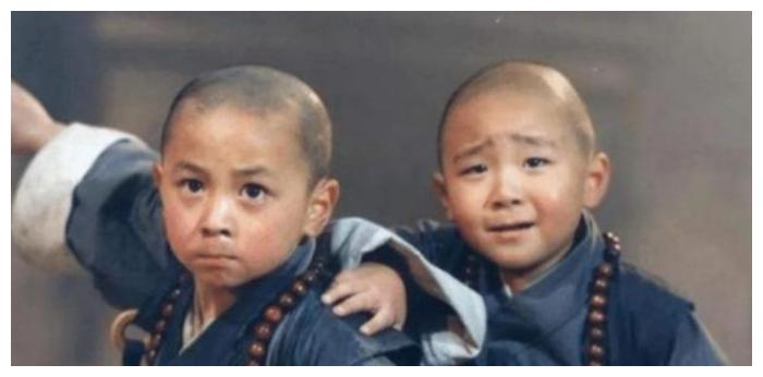为啥释小龙多年不拍戏,却有花不完的钱,网友:你瞅他爸是谁