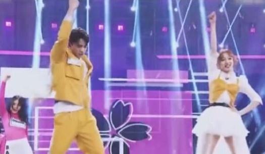 后面宋雨琦的同门师兄,韩国男团pentagon的成员闫桉也会来参加《奔跑