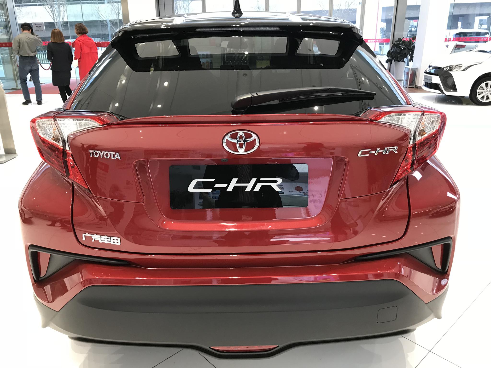 大路探店实拍:一汽丰田奕泽与广汽丰田CHR 到