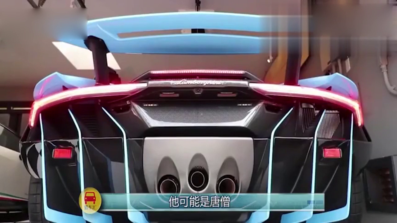 跑车驾驶员下车的瞬间，一股尴尬扑面而来，这视频有毒！