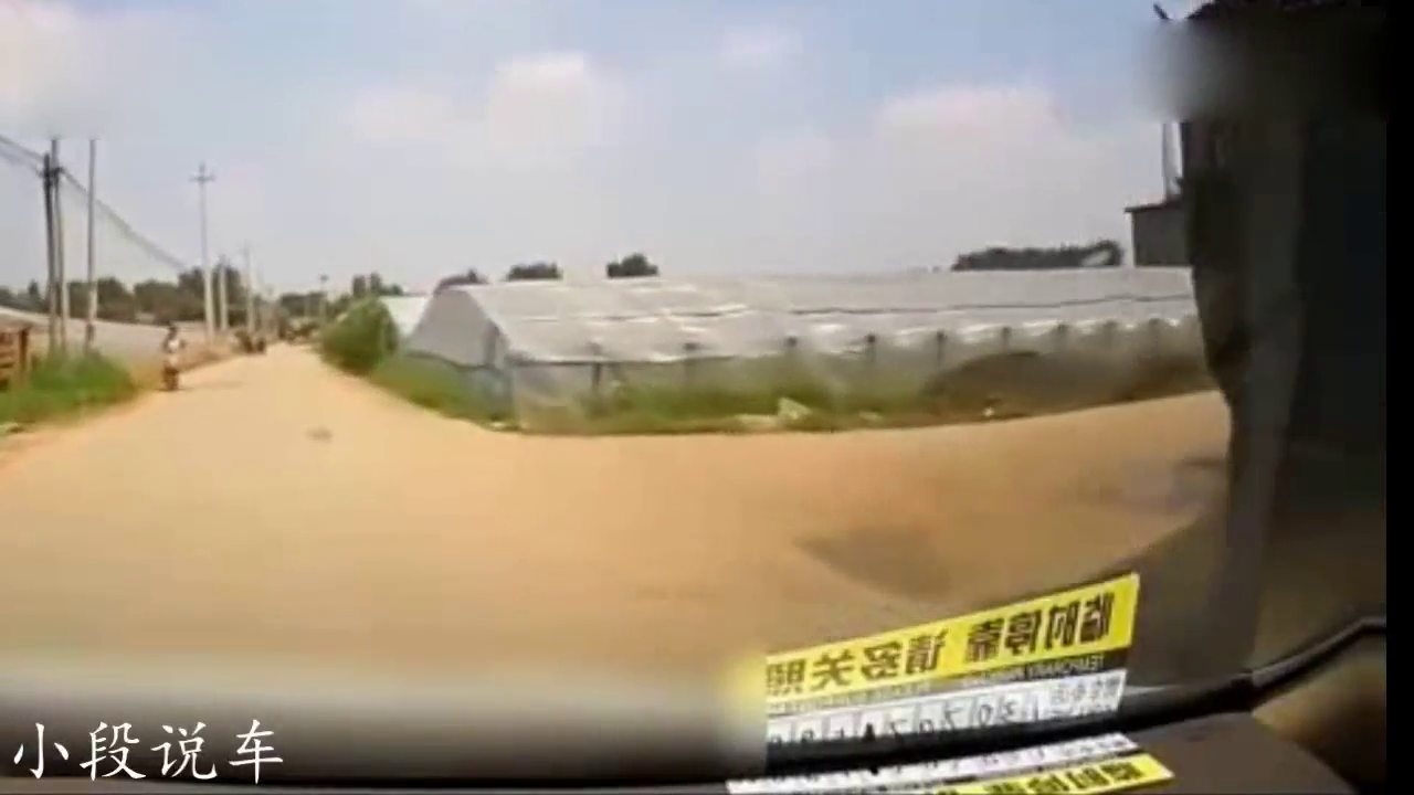 怎么看都觉得视频车是故意要害电动车，让人看着都恼火