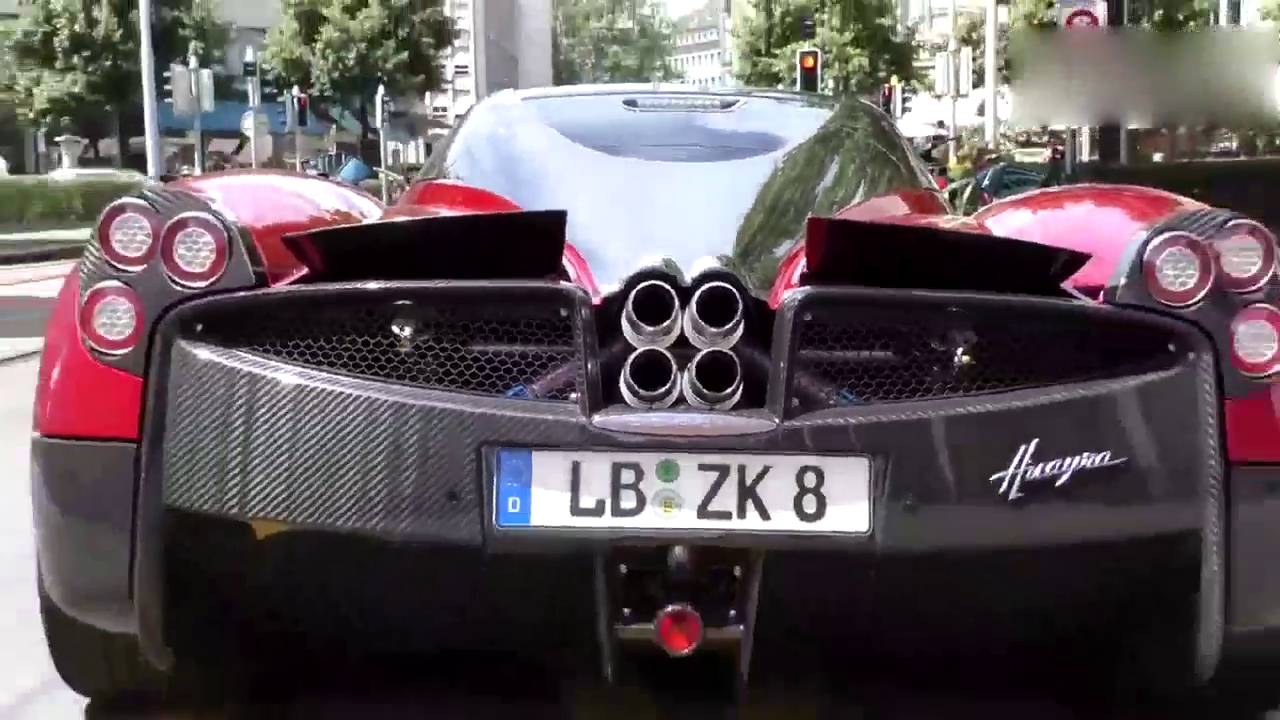 当价值5000万的帕加尼跑车变形后，有多少人留下口水！