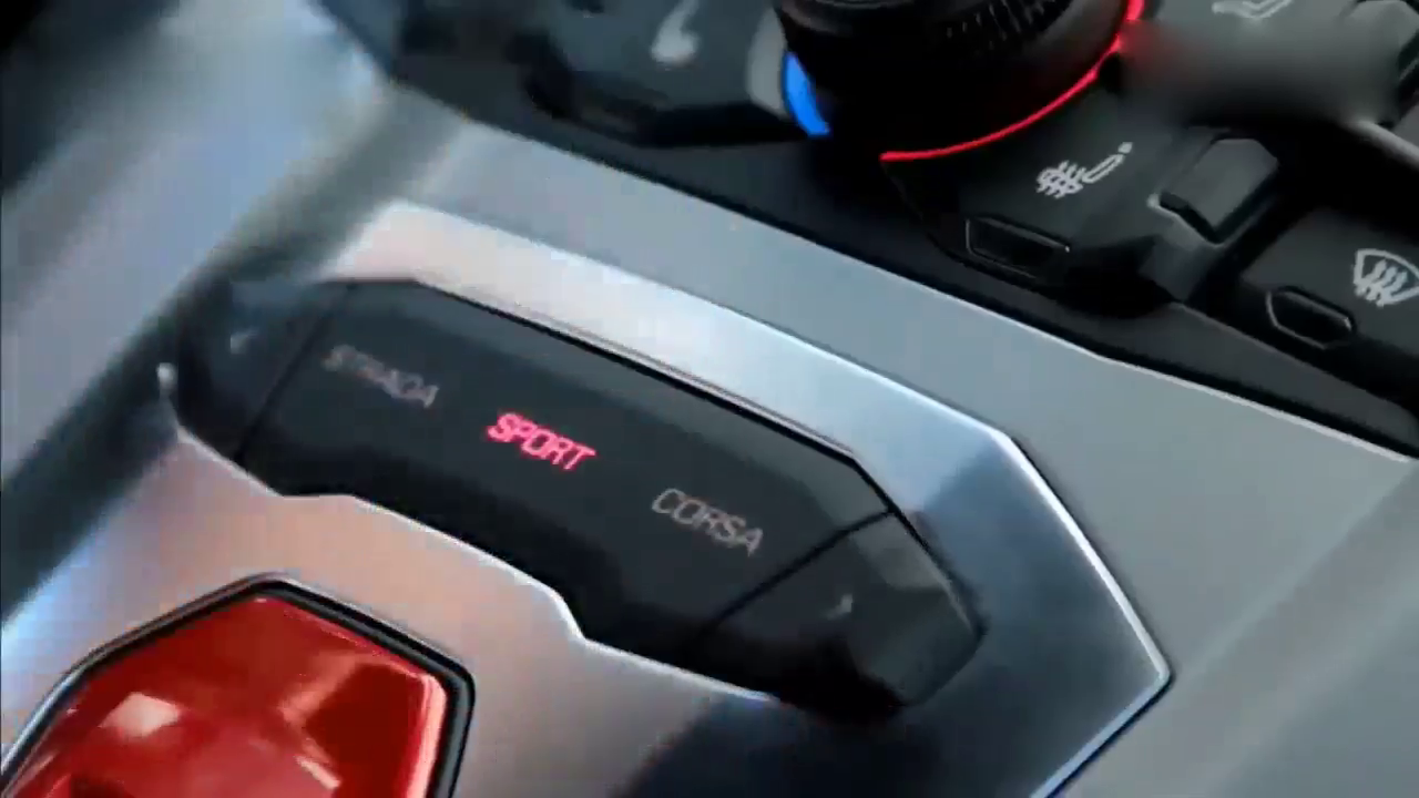 跑车尾巴装了这个速度真的像风一样