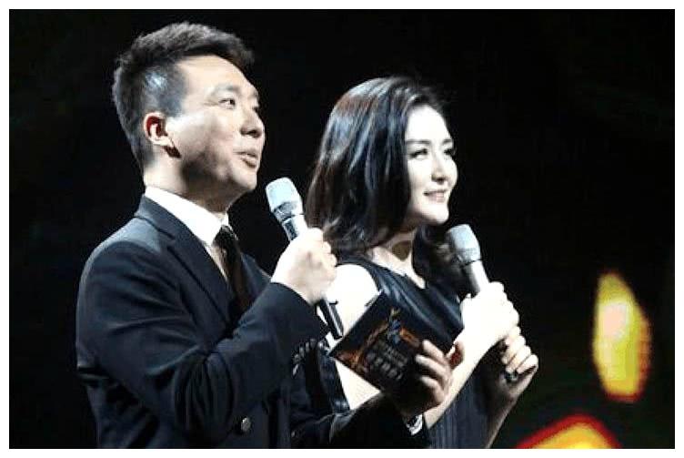 谢娜再主持把尼格买提带偏,小撒曾被气到无语,康辉直言没法沟通