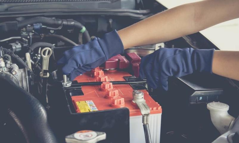 开了10年车才知道，汽车的4个地方要常清理，不然油耗升高！