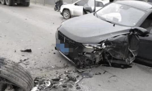 老司机：爱车开了十万公里后，车况再好，这几个配件也需要更换