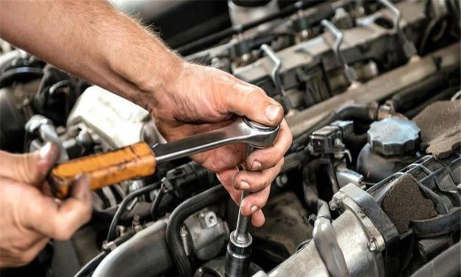 冬天的汽车保养项目越多越好？老司机：保养只需要做到这几点就够