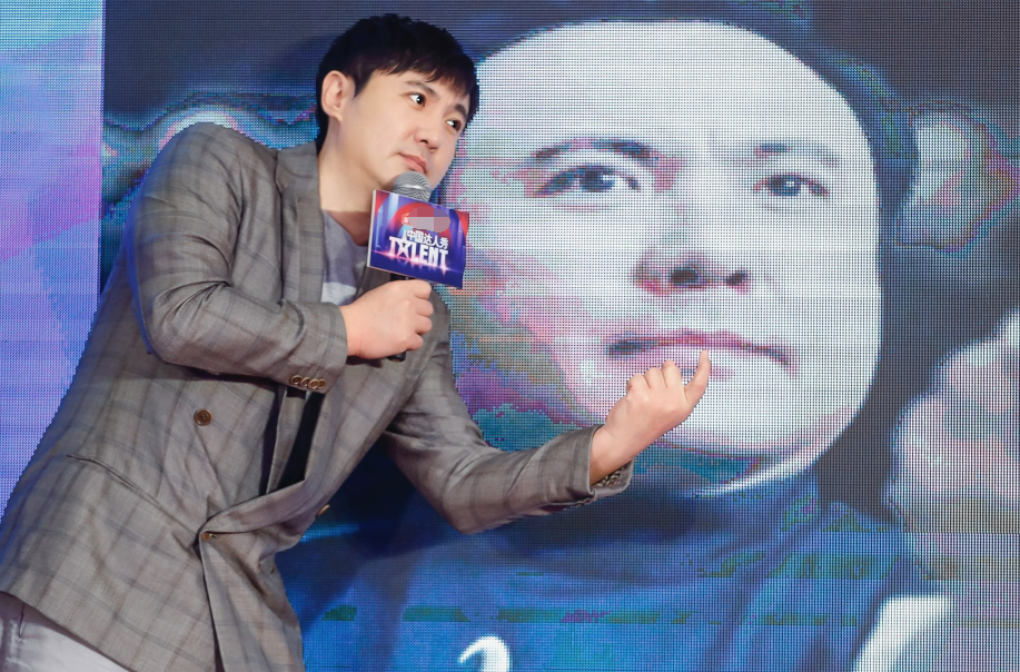 《中国达人秀》第六季“高能”回归:“黄金按钮”护航个性达人 四大梦想观察员默契“成团”