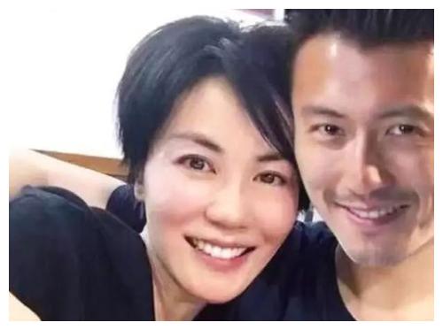 王菲谢霆锋复合多年不结婚原因，都是谢贤搞的鬼？