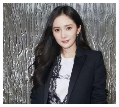 刘恺威四十五岁生日，杨幂发微博庆祝，一句话看出两人的关系