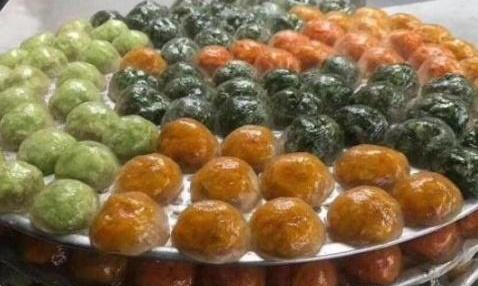 大妈路边卖南方特产,被路人说有“色素”,南方顾客不懂别乱说