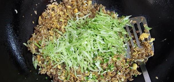 天冷后让孩子多吃的一道午餐,营养丰富,鲜嫩好吃,长劲不长肉!