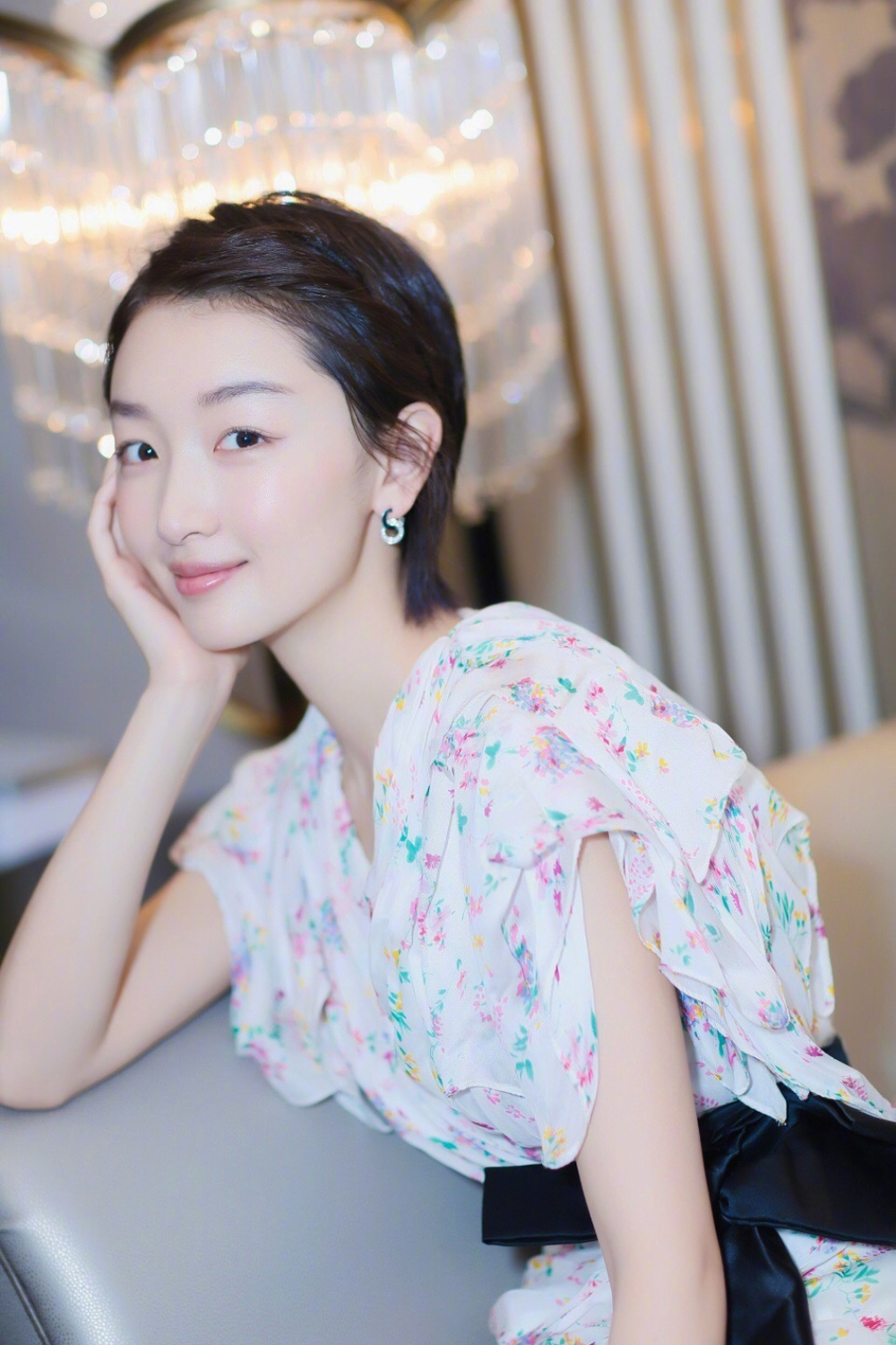 周冬雨有种不一样的青春活力美