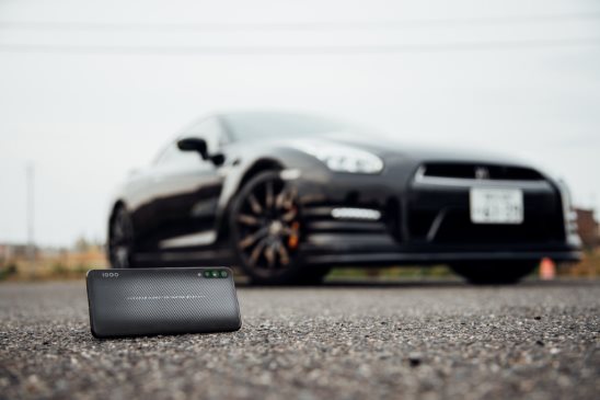 iQOO武士黑和跑车GTR相较量，“性能小怪兽”与GTR孰强？