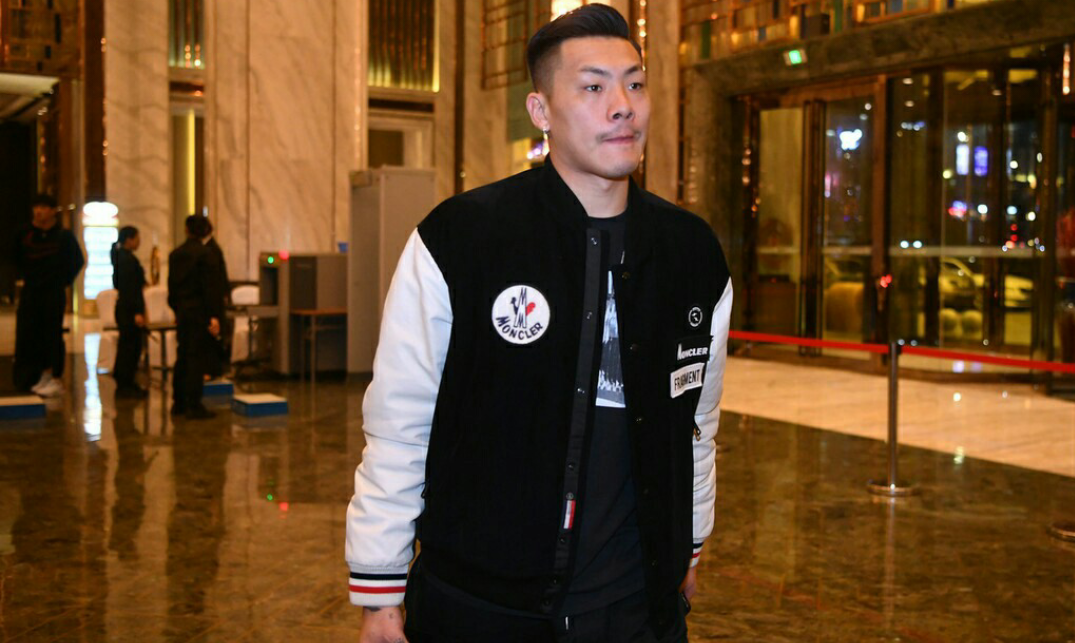 国足全体球员抵达南宁下榻酒店,国足将要征战