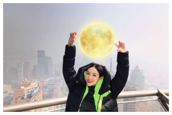 章子怡奇怪造型，粉丝对其进行PS，网友：我都不敢看了，辣眼睛