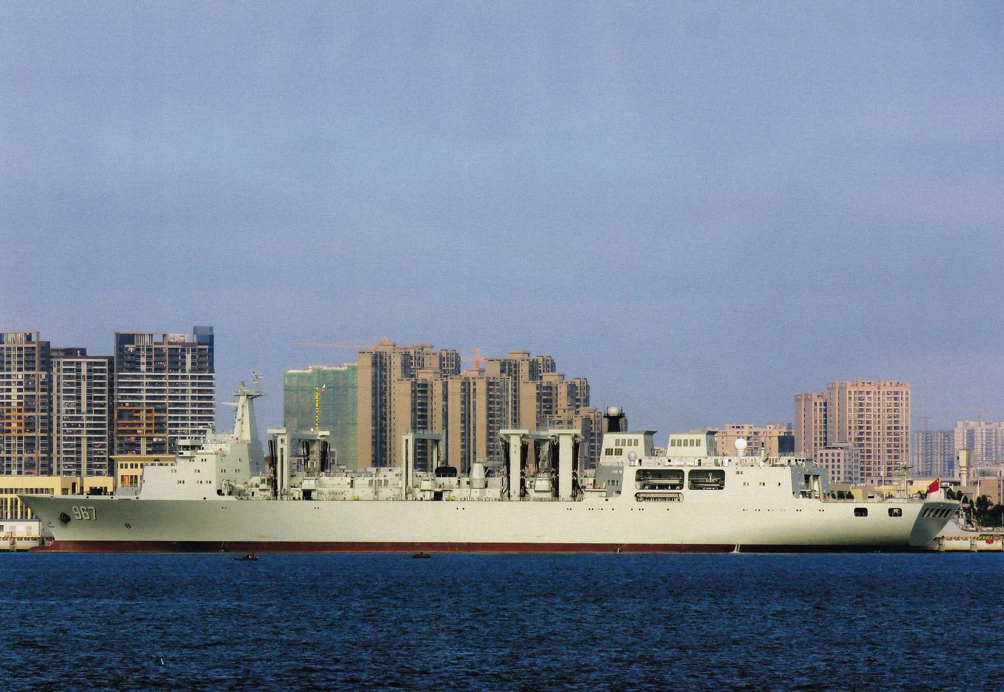 中国海军又1艘巨舰将要入列航母作战群大补02舰刷号了