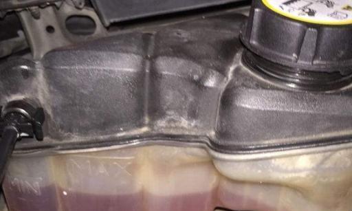 汽车防冻液多久换一次？老司机：超过这个时间，你的车可能要大修