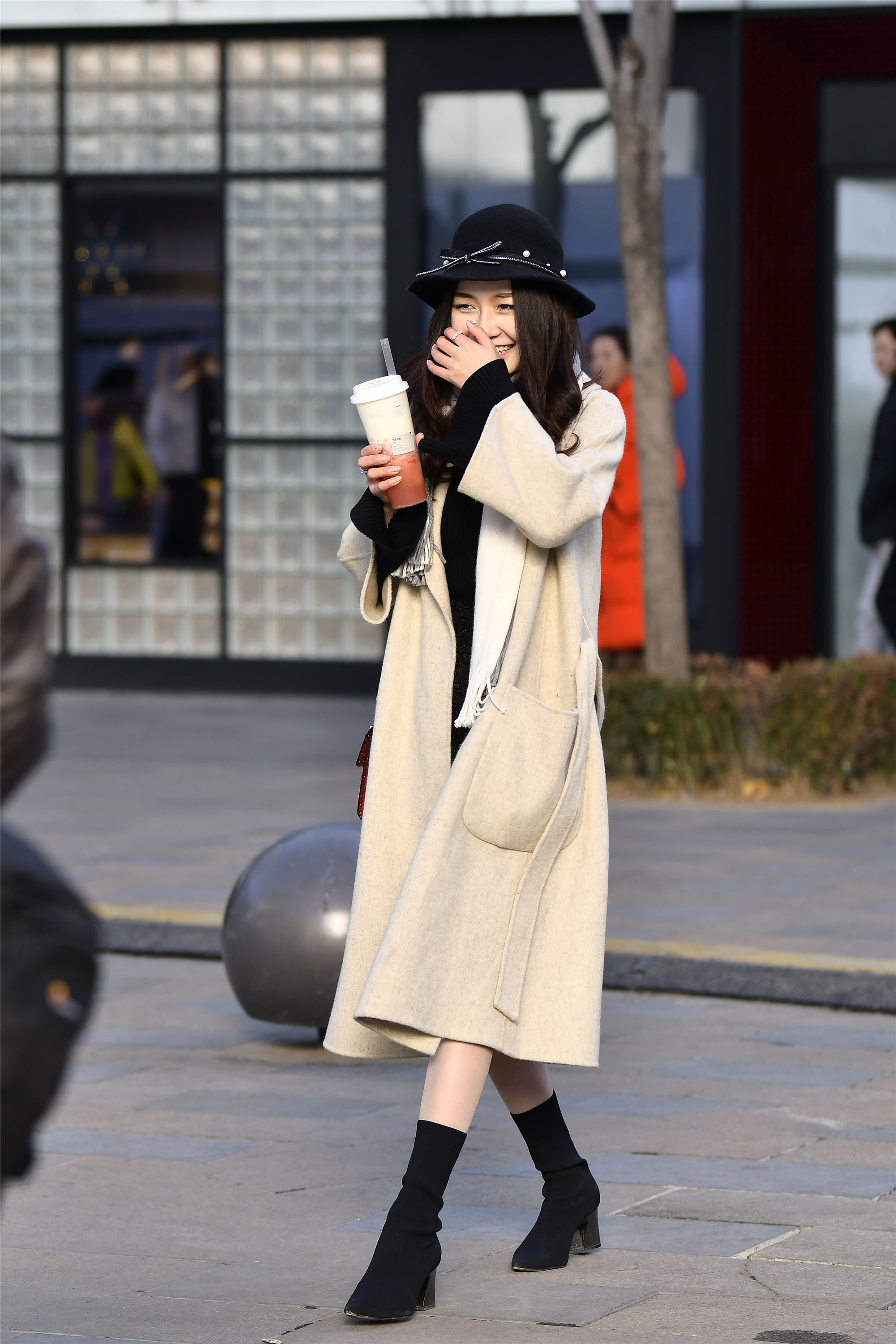 风衣肉色丝袜_和平精英黄金风衣图片