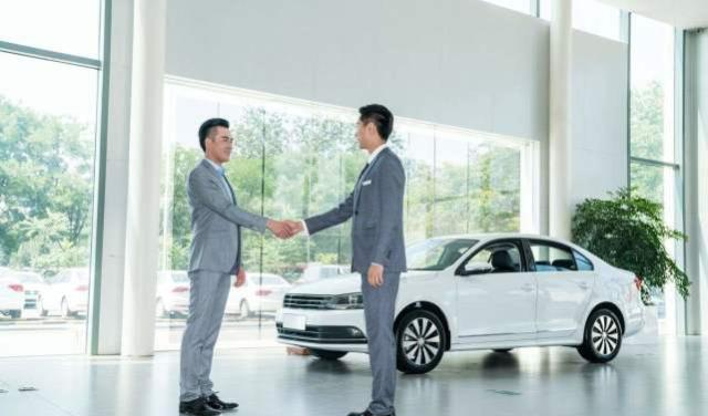 月收入多少才买得起10万的车?低于这个数,等着被“套牢”