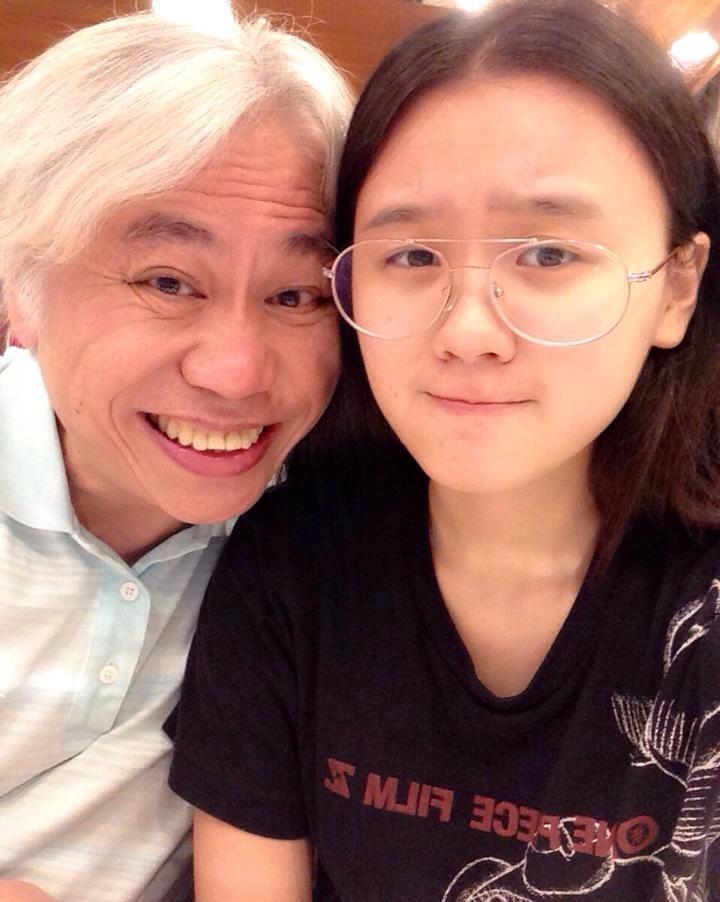 爷孙恋6年未婚！李坤城情人节闪晒「2字箴言」曝现况