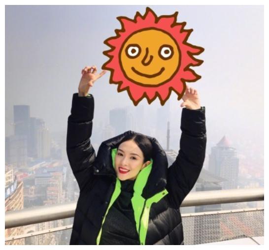 章子怡奇怪造型，粉丝对其进行PS，网友：我都不敢看了，辣眼睛