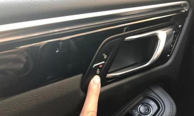 锁车后经常干的3件“傻事”，看完别笑，你中了吗？