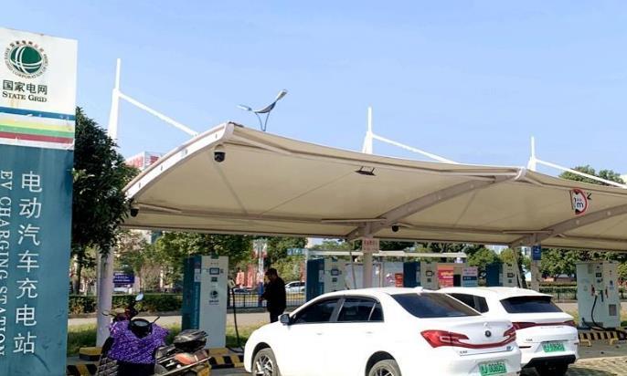 首批新能源车主省多少钱了？车主提到就发飙：换次电池回到解放前