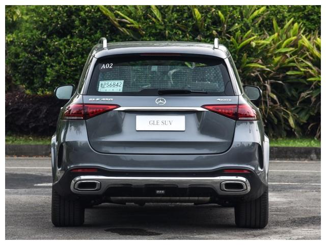 奔驰的中大型suv,外观设计变内敛,内饰配置也好看